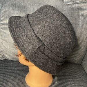 Zara Hat Gray XS?